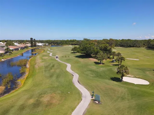 $545,000 | 407 Pinewood Lake Drive, Venice, FL 34285