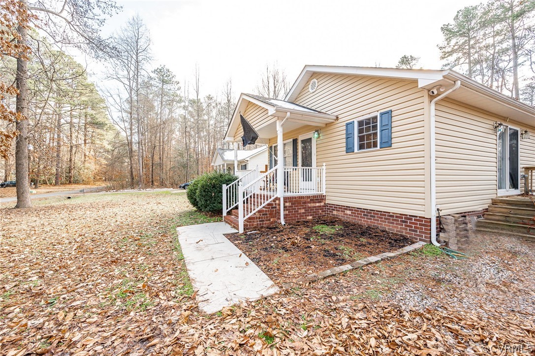 12044 Loblolly Road Ruther Glen, VA 22546 - Photo 3 of 24 Gallery Image 3