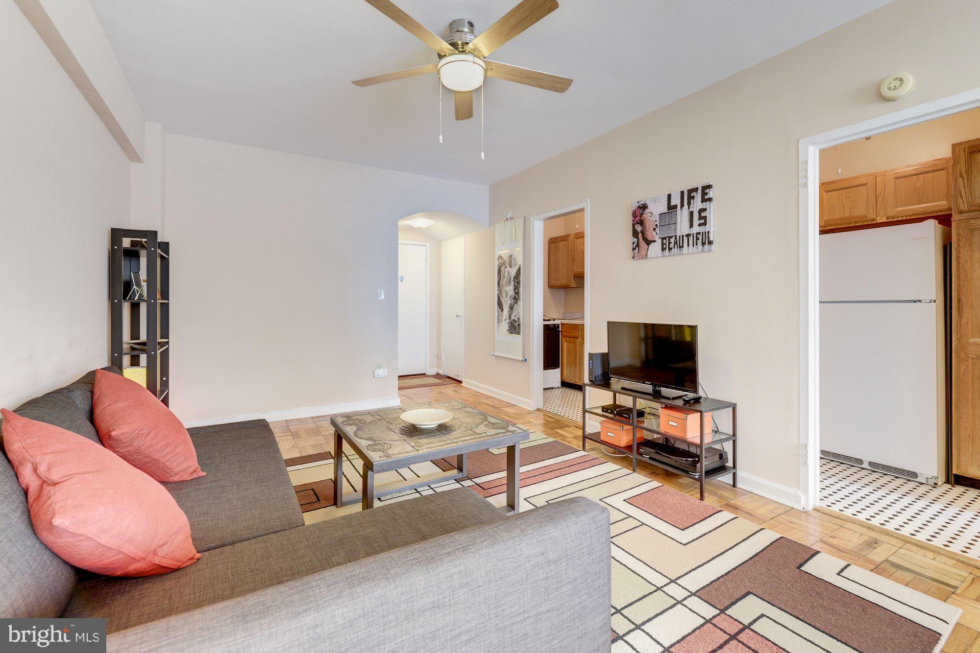1 Scott Circle Northwest, Unit 604 Washington, DC 20036 - Photo 11 of 30 Living Room