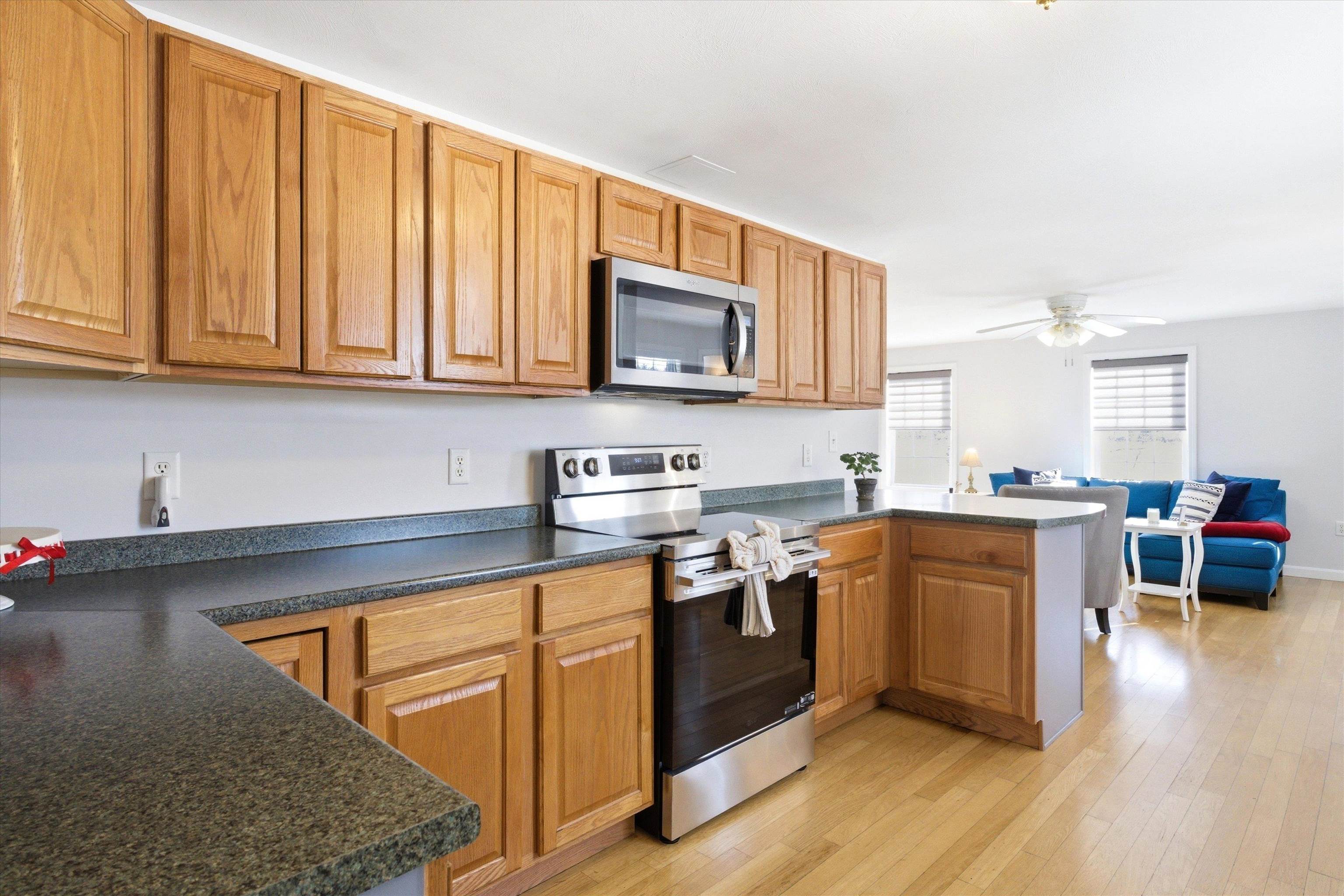 57 Newstead Way, Unit 3 Manchester, NH 03104 - Photo 14 of 44