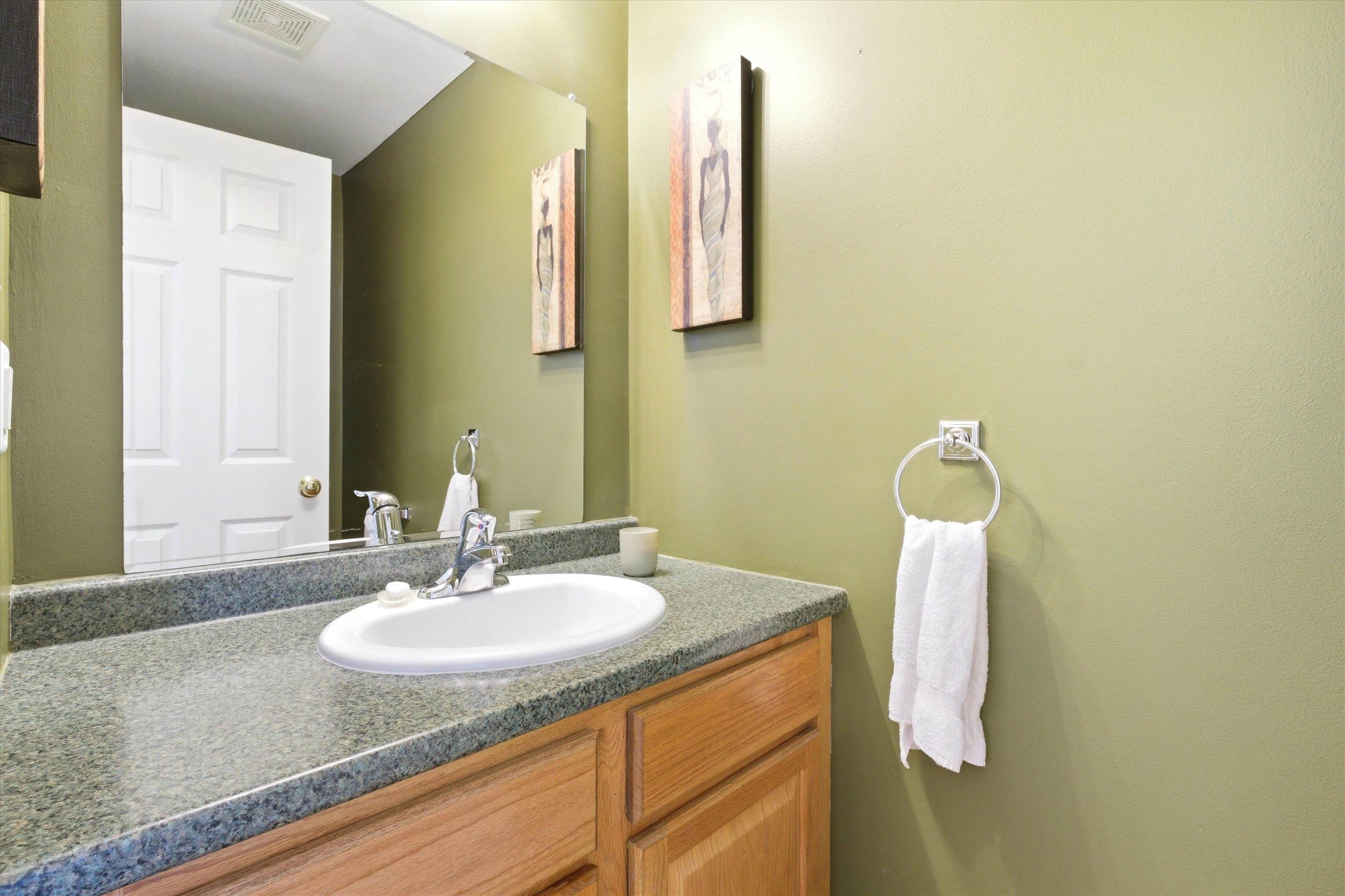 57 Newstead Way, Unit 3 Manchester, NH 03104 - Photo 19 of 44