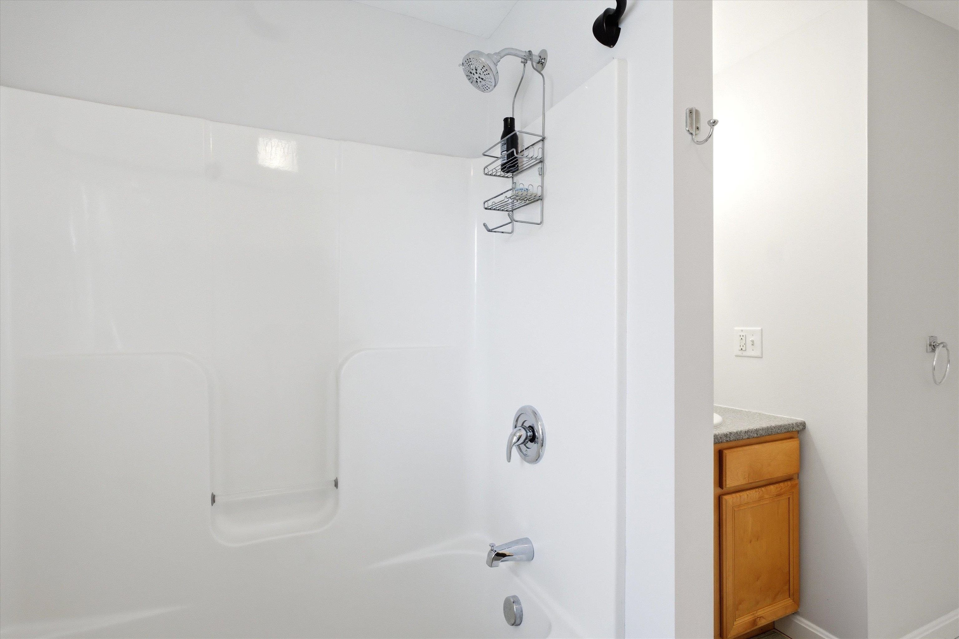 57 Newstead Way, Unit 3 Manchester, NH 03104 - Photo 29 of 44