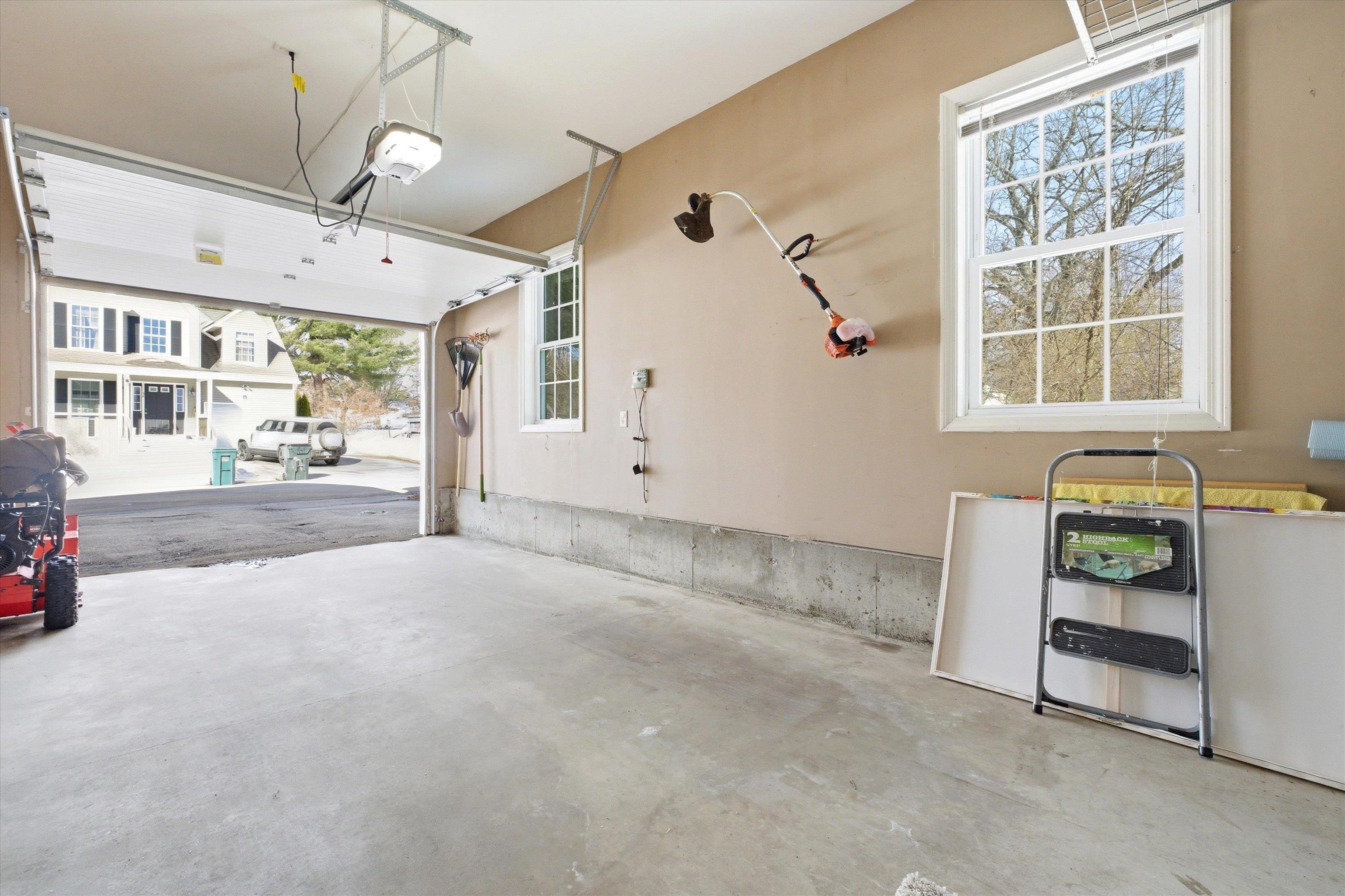 57 Newstead Way, Unit 3 Manchester, NH 03104 - Photo 34 of 44