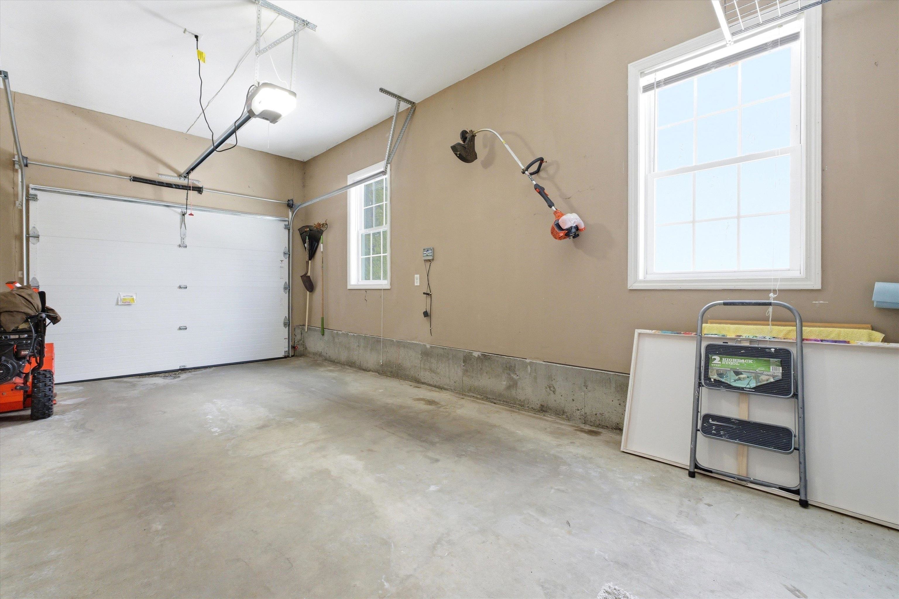 57 Newstead Way, Unit 3 Manchester, NH 03104 - Photo 35 of 44