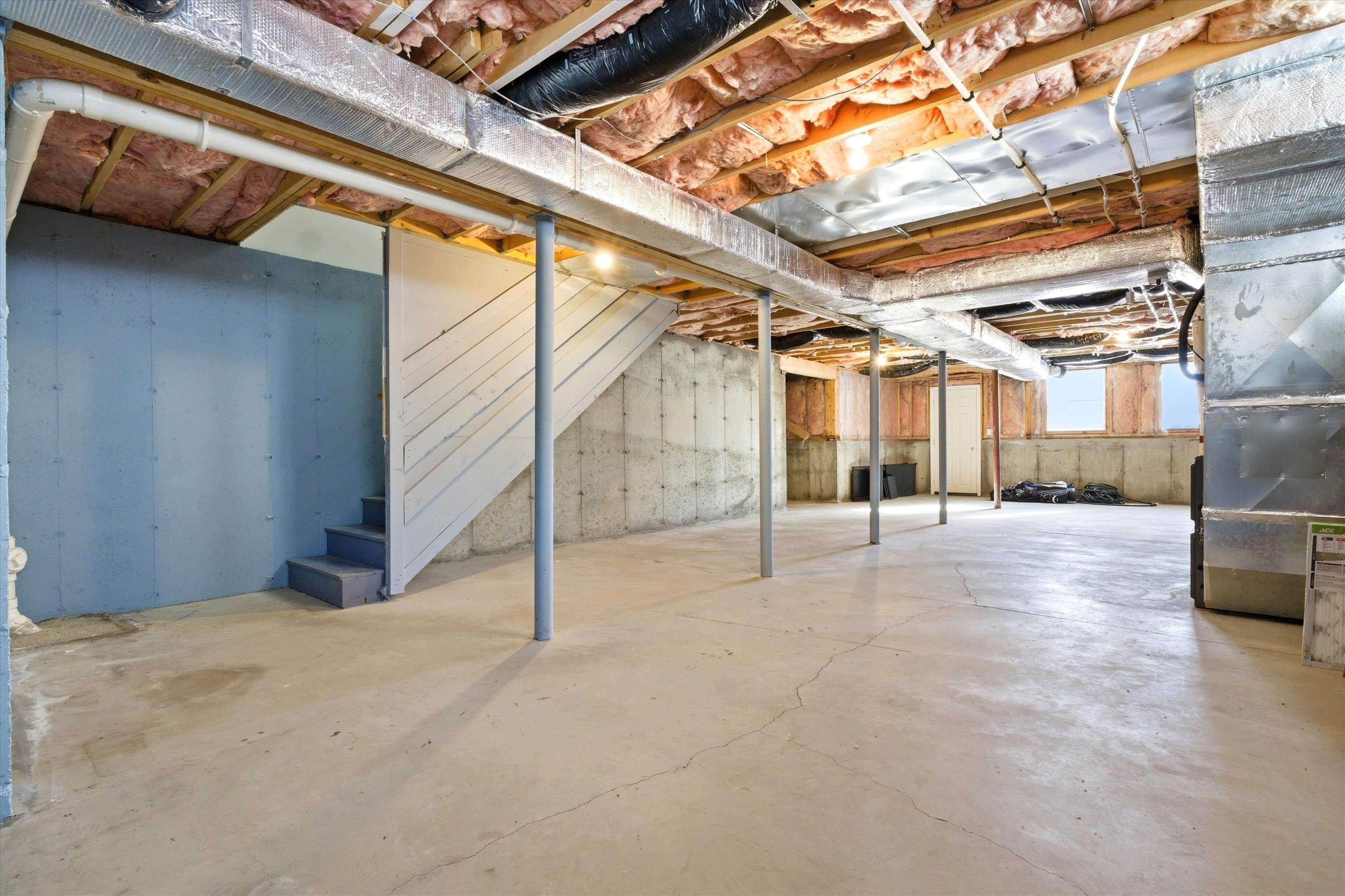 57 Newstead Way, Unit 3 Manchester, NH 03104 - Photo 37 of 44