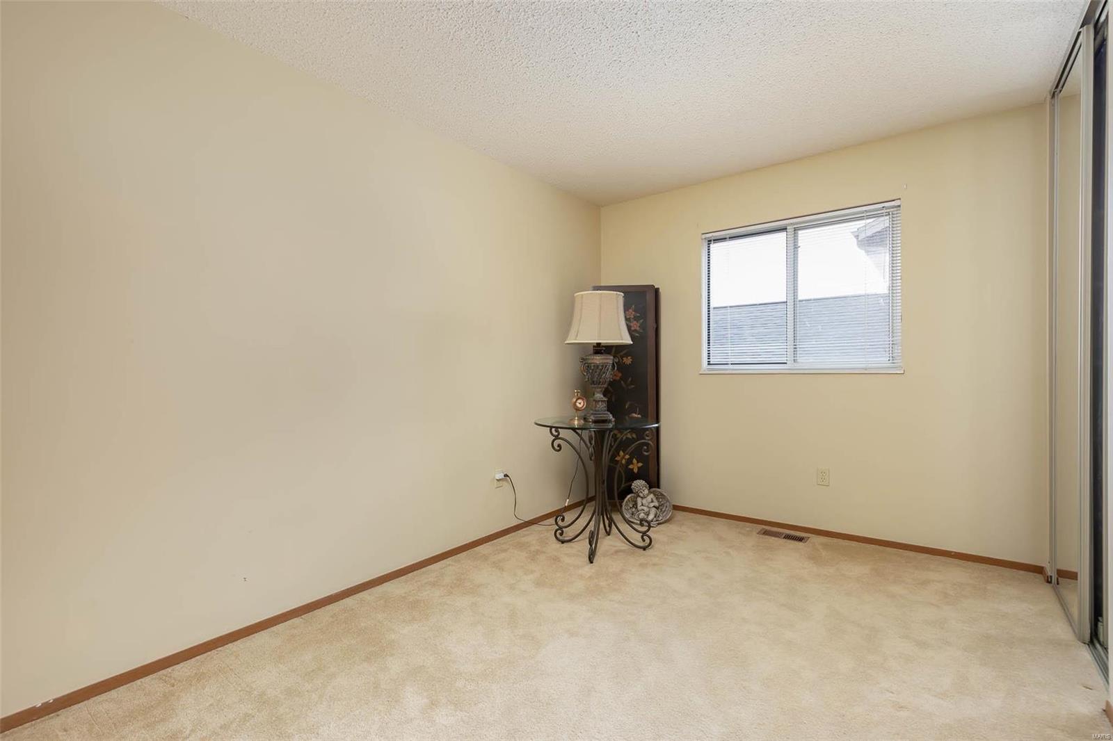 7035 Chalkstone Road St. Louis, MO 63129 - Photo 13 of 22 Gallery Image 13