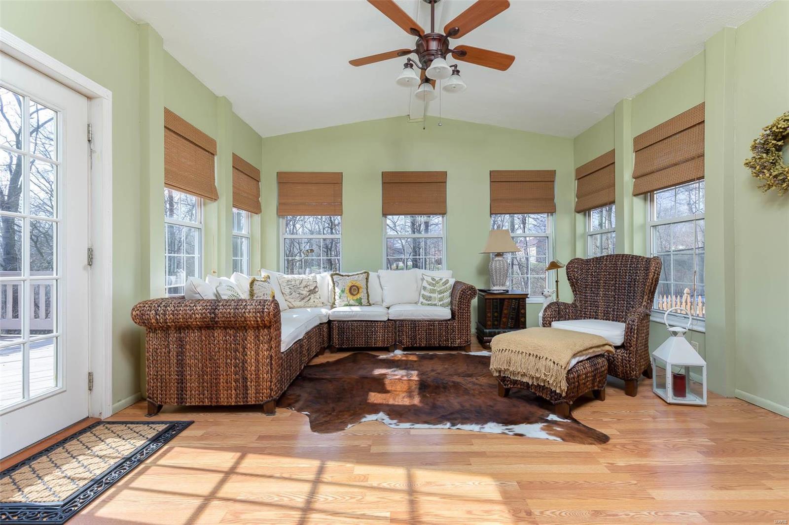 7035 Chalkstone Road St. Louis, MO 63129 - Photo 7 of 22 Gallery Image 7