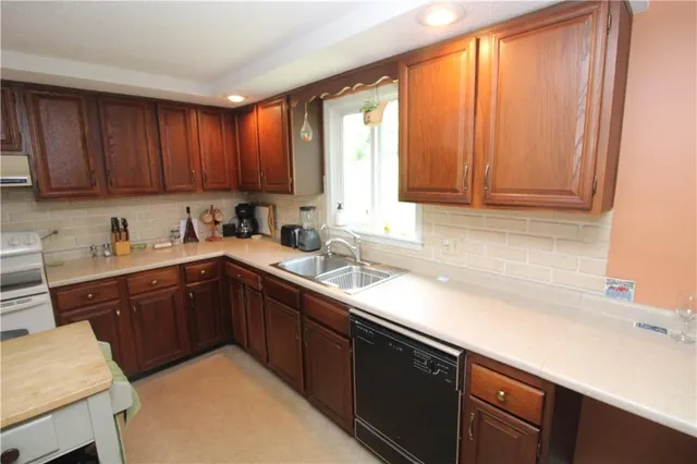 $399,000 | 27 Partridge Drive, Agency, MO 64401