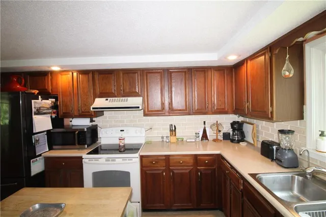 $399,000 | 27 Partridge Drive, Agency, MO 64401