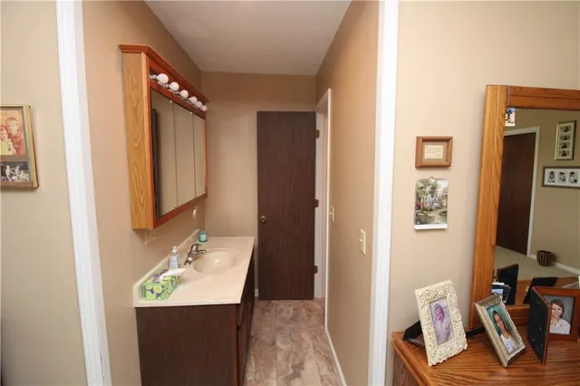 $399,000 | 27 Partridge Drive, Agency, MO 64401