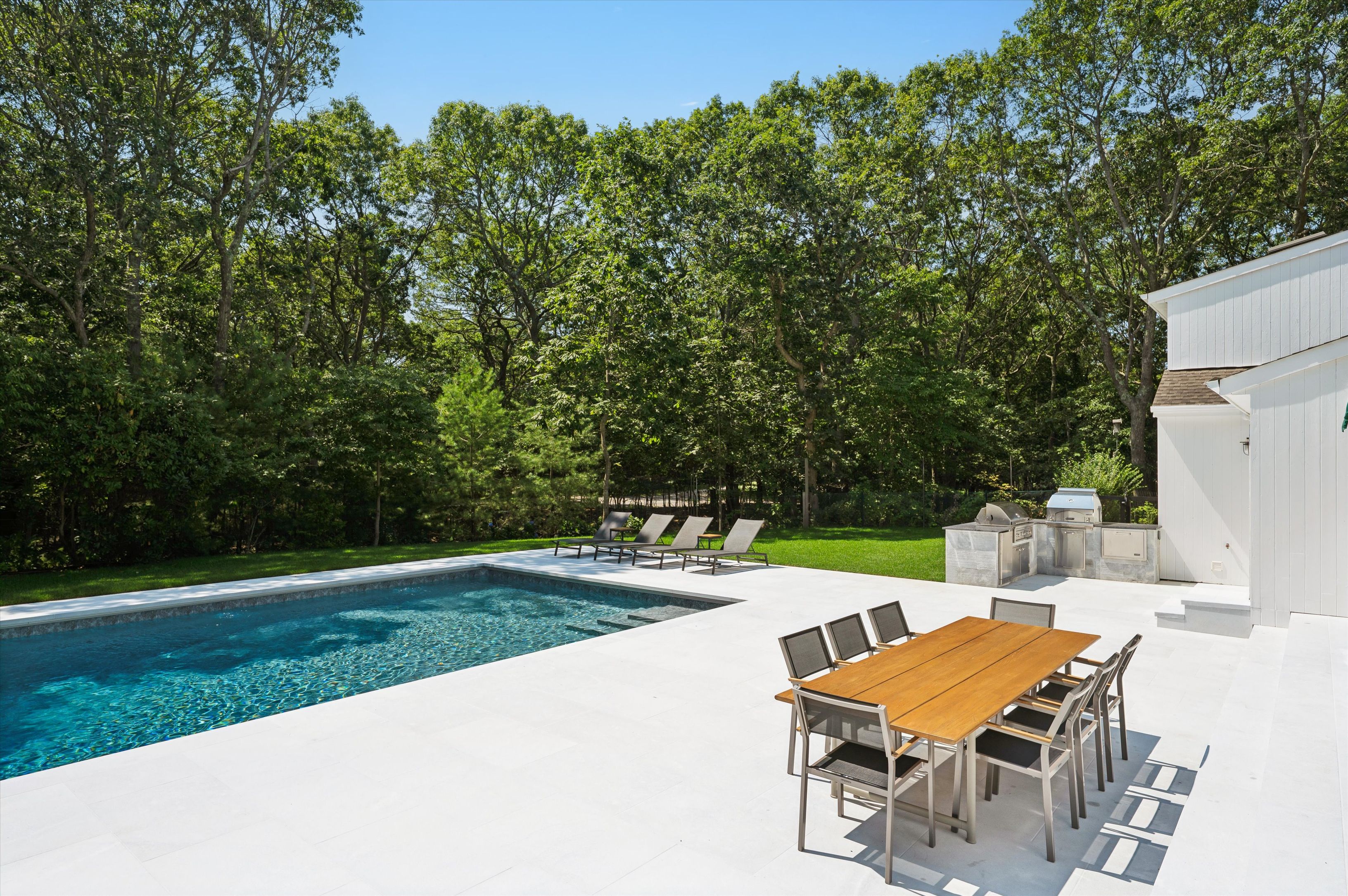 14 Livery Lane East Hampton, NY 11937 - Photo 26 of 33