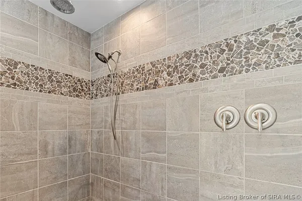 $859,900 | 4466 Highway 62, Madison, IN 47250