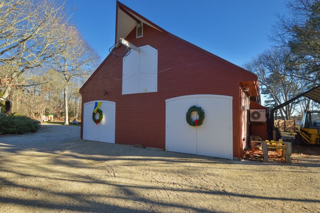 95 S Road Bourne, MA 02559 - Photo 5 of 33