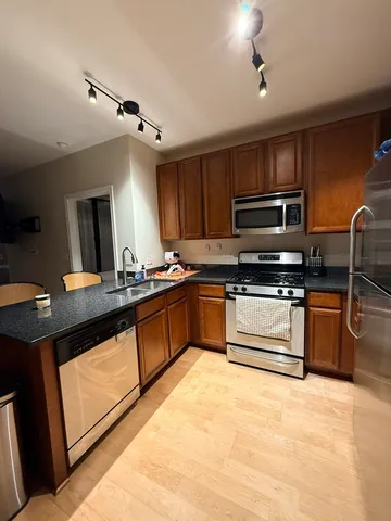$2,550 | 1255 South State Street, Unit 905, Chicago, IL 60605