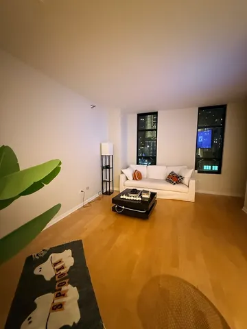 $2,550 | 1255 South State Street, Unit 905, Chicago, IL 60605