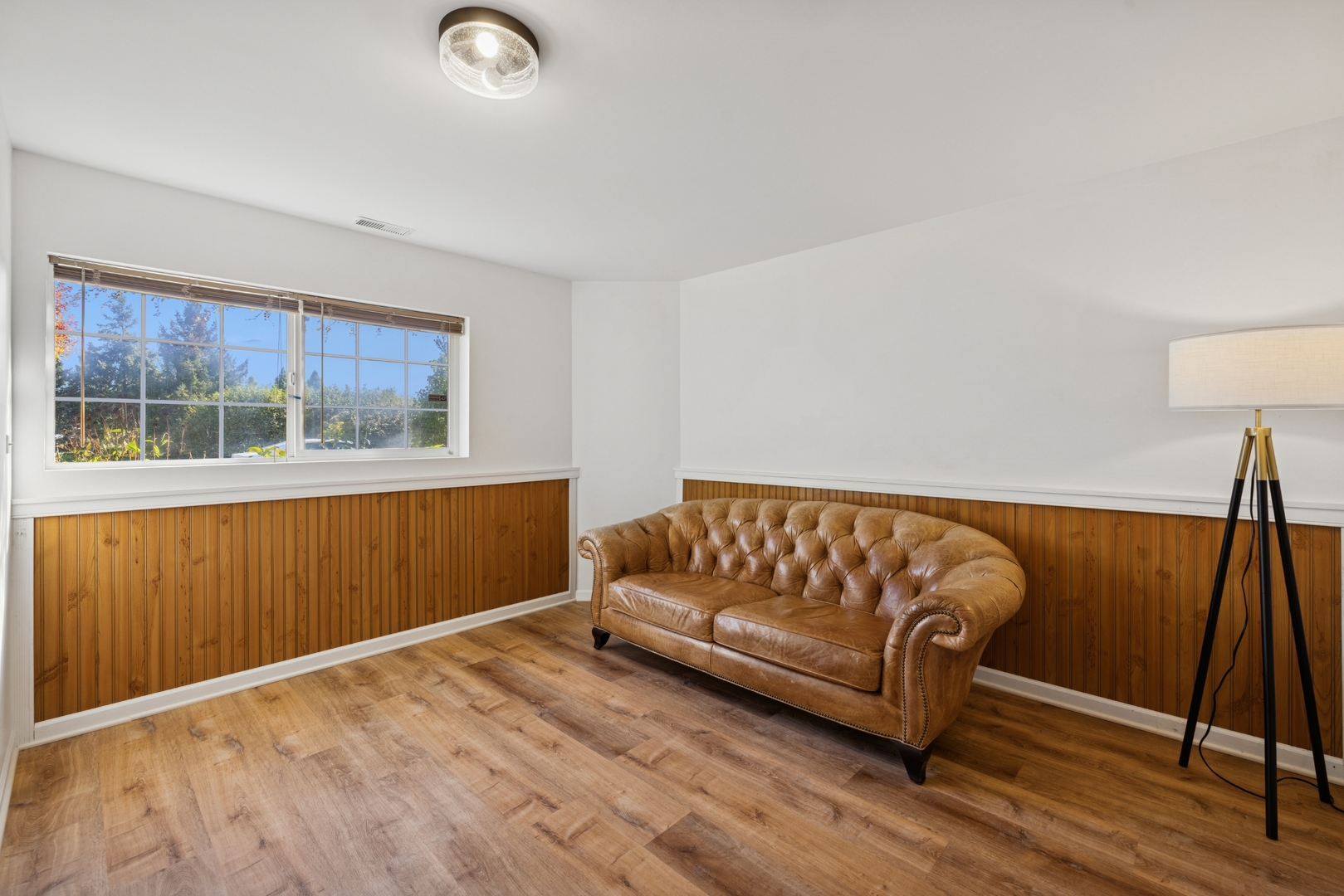 152 Jackson Street Gilberts, IL 60136 - Photo 21 of 31 a view of a livingroom with furniture and wooden floor