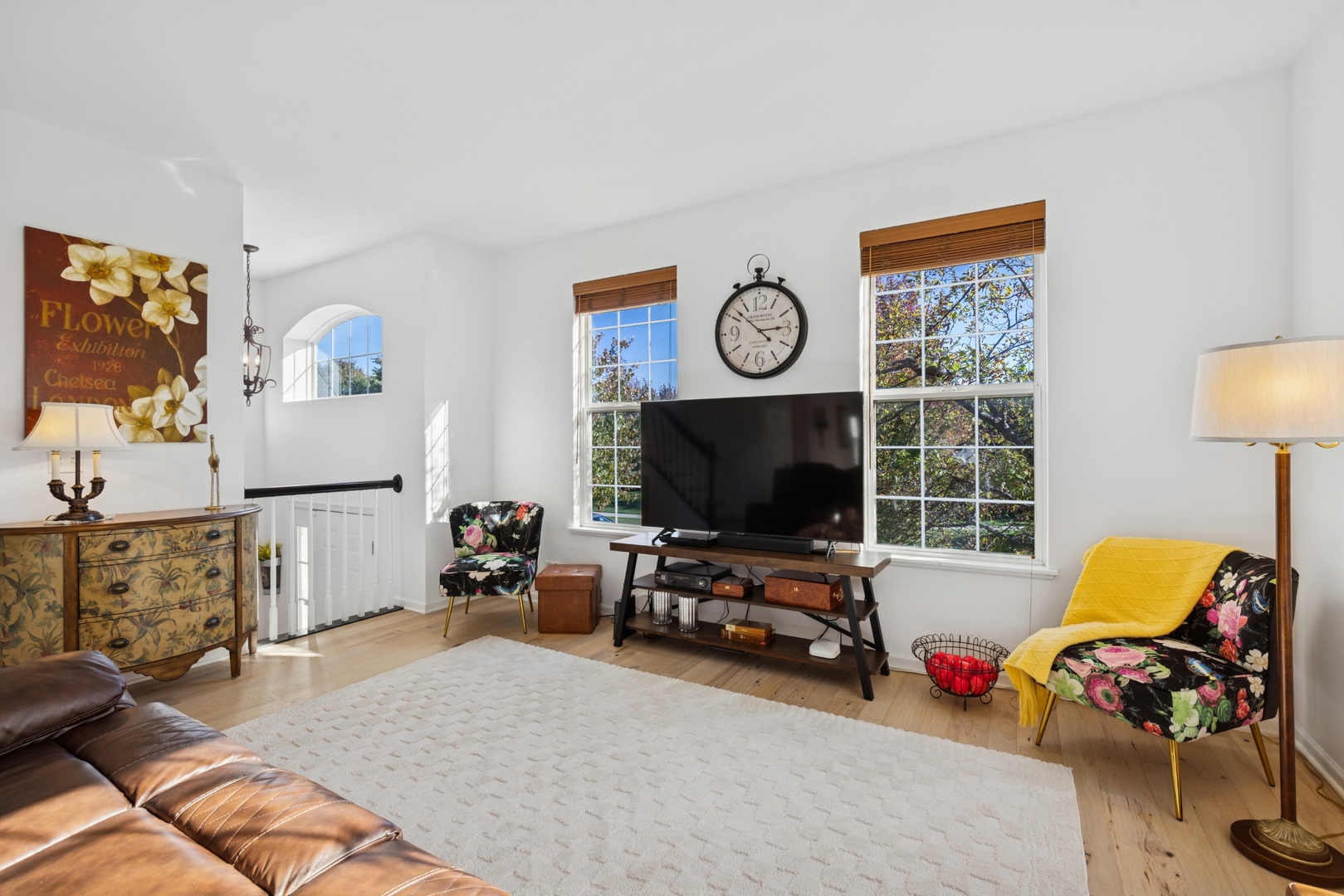 152 Jackson Street Gilberts, IL 60136 - Photo 5 of 31 a living room with furniture and a flat screen tv