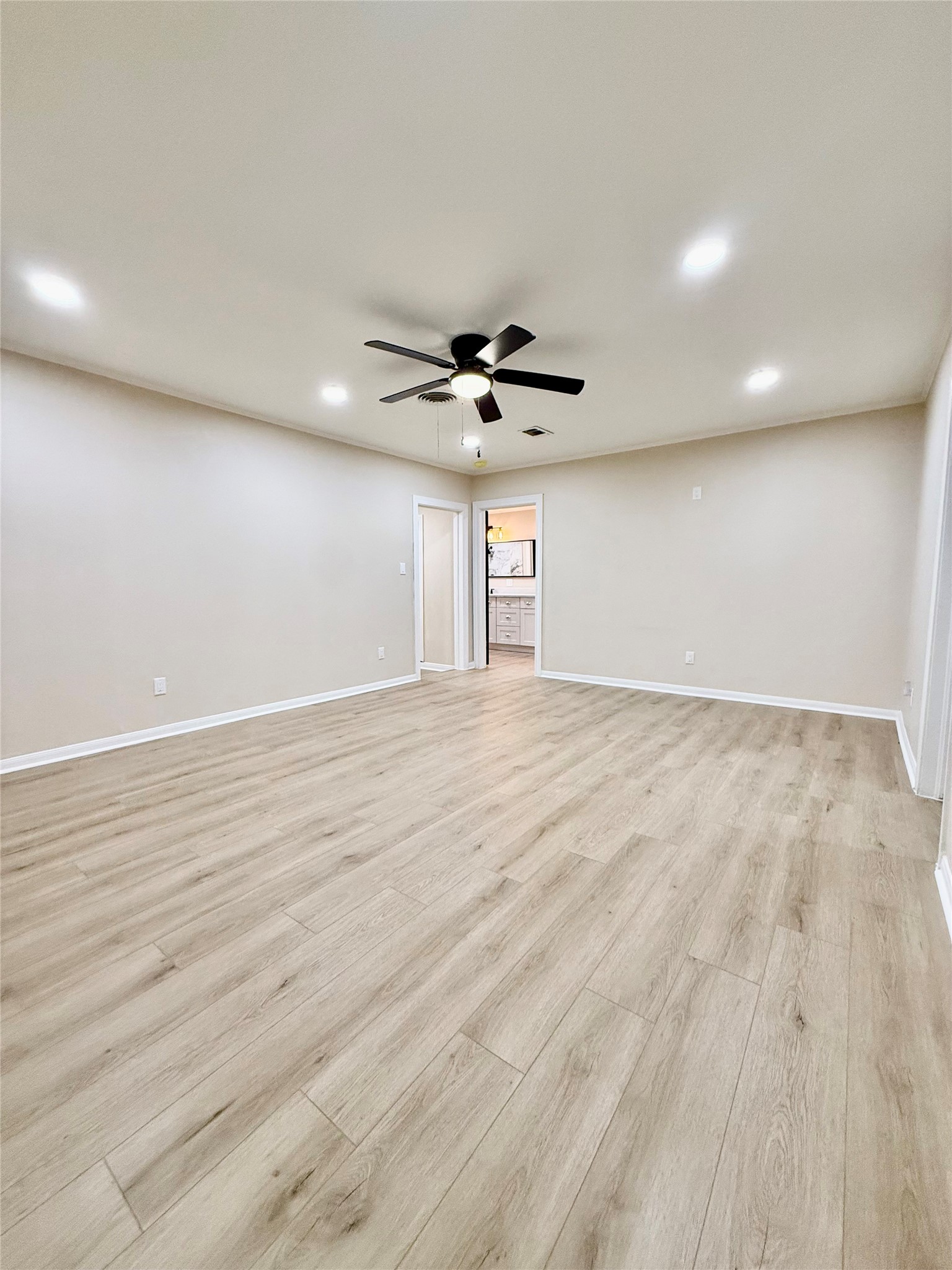 300 Dunnam Avenue Cleveland, TX 77327 - Photo 17 of 27