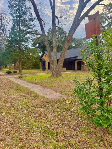 $2,900 | 300 Dunnam Avenue, Cleveland, TX 77327