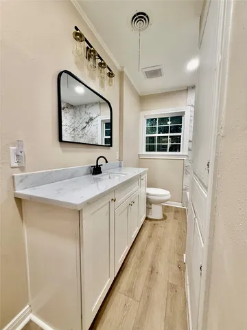 $2,900 | 300 Dunnam Avenue, Cleveland, TX 77327