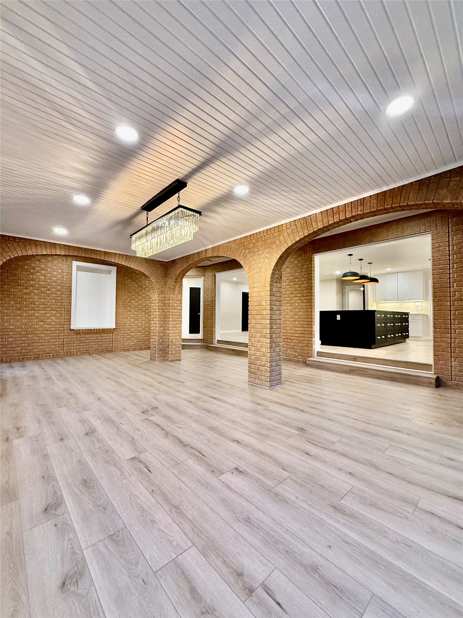 300 Dunnam Avenue Cleveland, TX 77327 - Photo 8 of 27