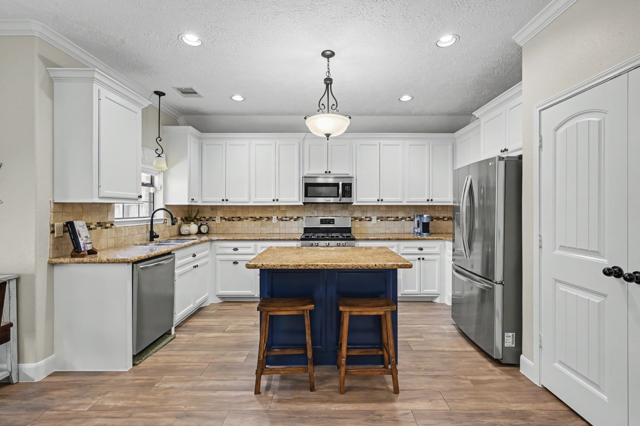 115 Racetrack Lane Montgomery, TX 77356 - Photo 13 of 41 Gallery Image 13