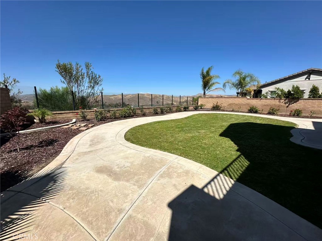 22276 Silverpointe Loop Corona, CA 92883 - Photo 3 of 21