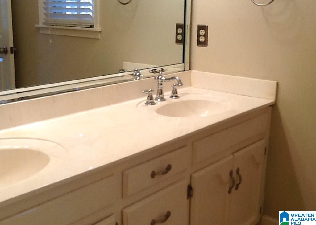 5163 Colonial Park Road Birmingham, AL 35242 - Photo 20 of 47