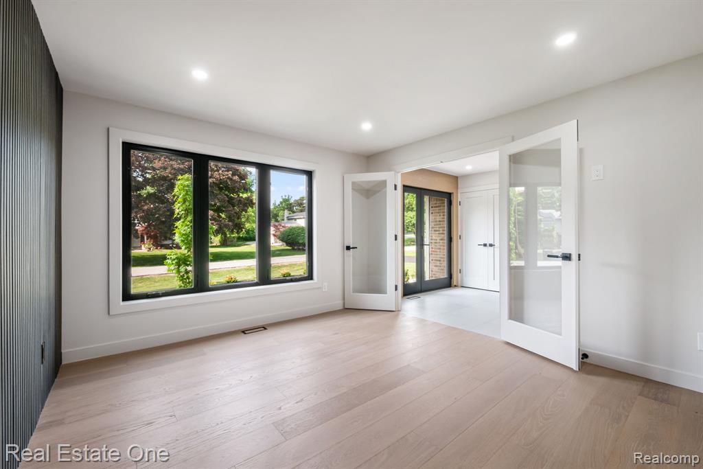 1683 Mark Hopkins Road Bloomfield Hills, MI 48302 - Photo 16 of 44
