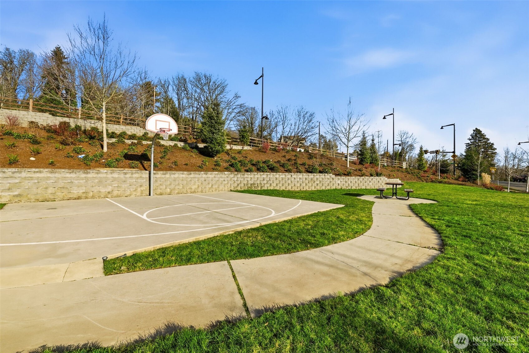 13125 83rd Lane South Seattle, WA 98178 - Photo 25 of 32 a view of a basket ball ground