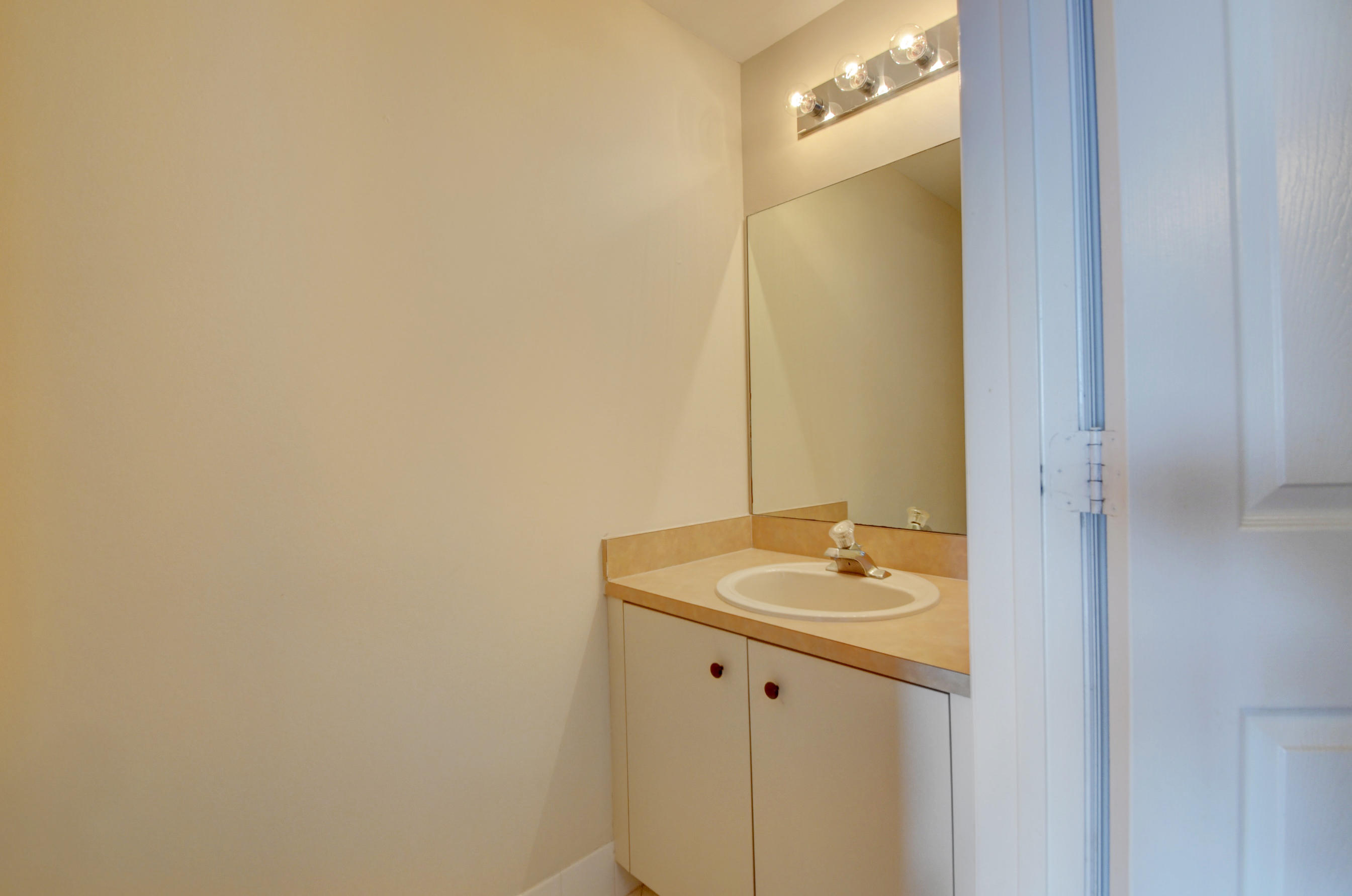 904 Jeffery Street Boca Raton, FL 33487 - Photo 21 of 40 DSC_2159_60_61_62_63