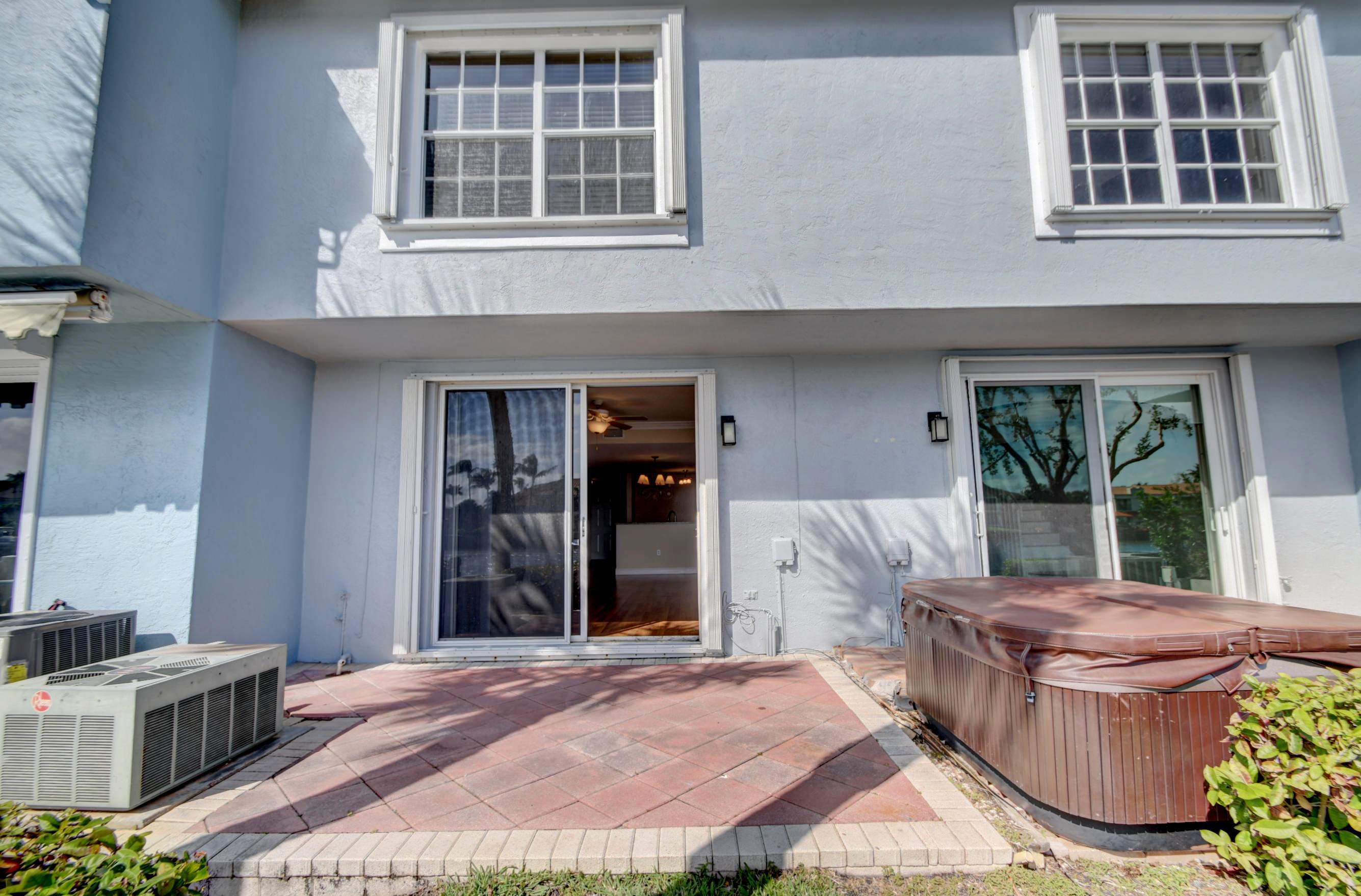 904 Jeffery Street Boca Raton, FL 33487 - Photo 7 of 40 DSC_2049_50_51_52_53