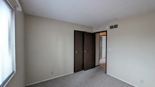 $1,400 | 1413 Kinsey Avenue, Unit 1417, Rockdale, IL 60436