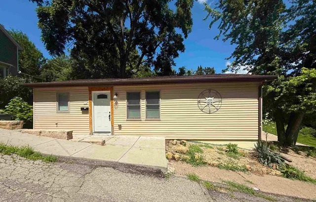 $150,000 | 114 North High Street, Galena, IL 61036