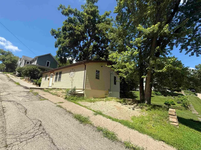 $150,000 | 114 North High Street, Galena, IL 61036