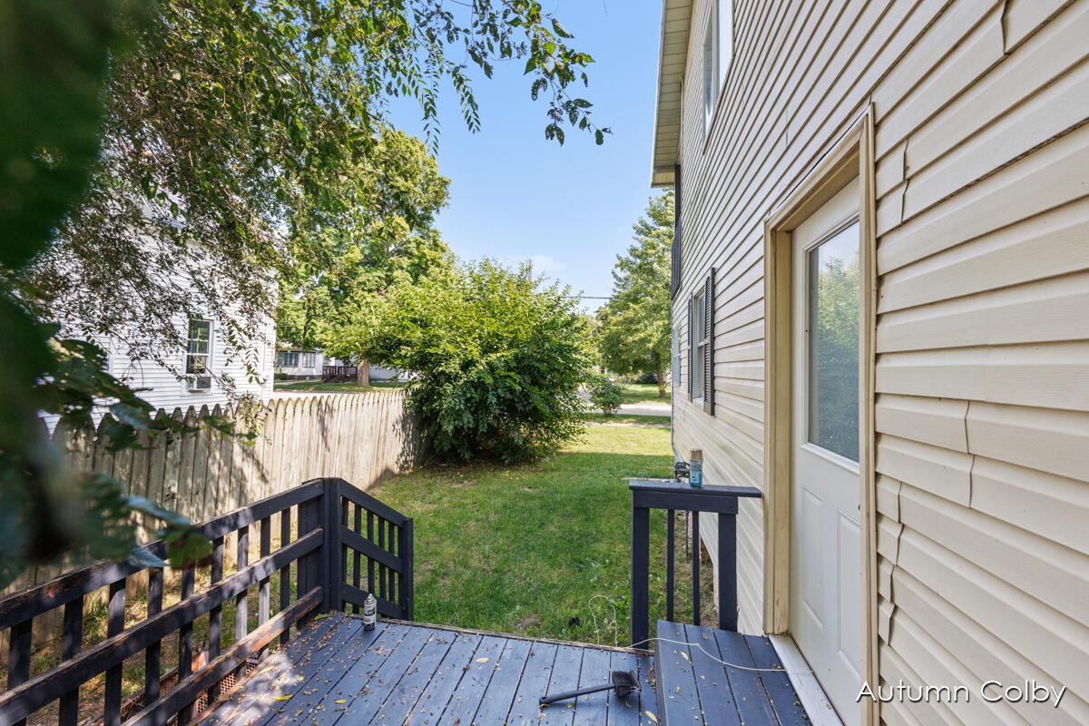421 South Broas Street Belding, MI 48809 - Photo 27 of 29 IMG_1017