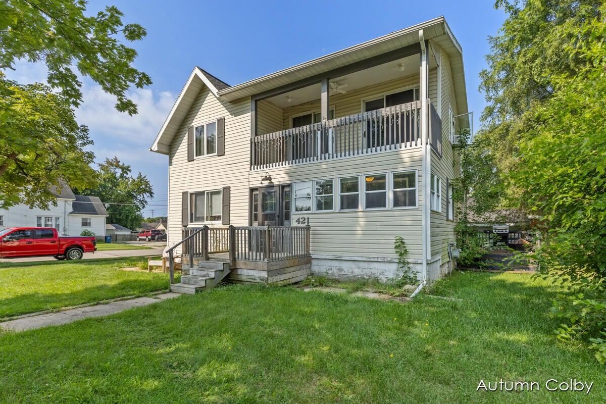 421 South Broas Street Belding, MI 48809 - Photo 3 of 29 421 Broas-Exterior 2