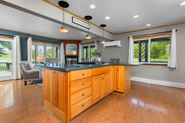 $749,000 | 4405 Shoreview Lane, Whitmore Lake, MI 48189