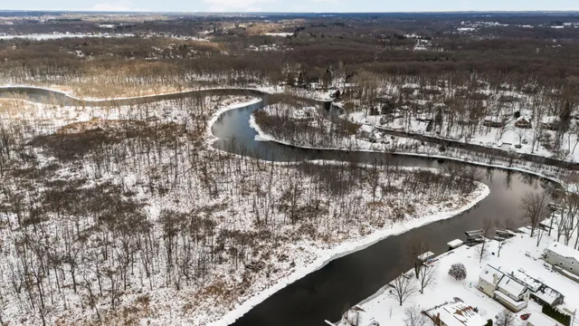 $749,000 | 4405 Shoreview Lane, Whitmore Lake, MI 48189