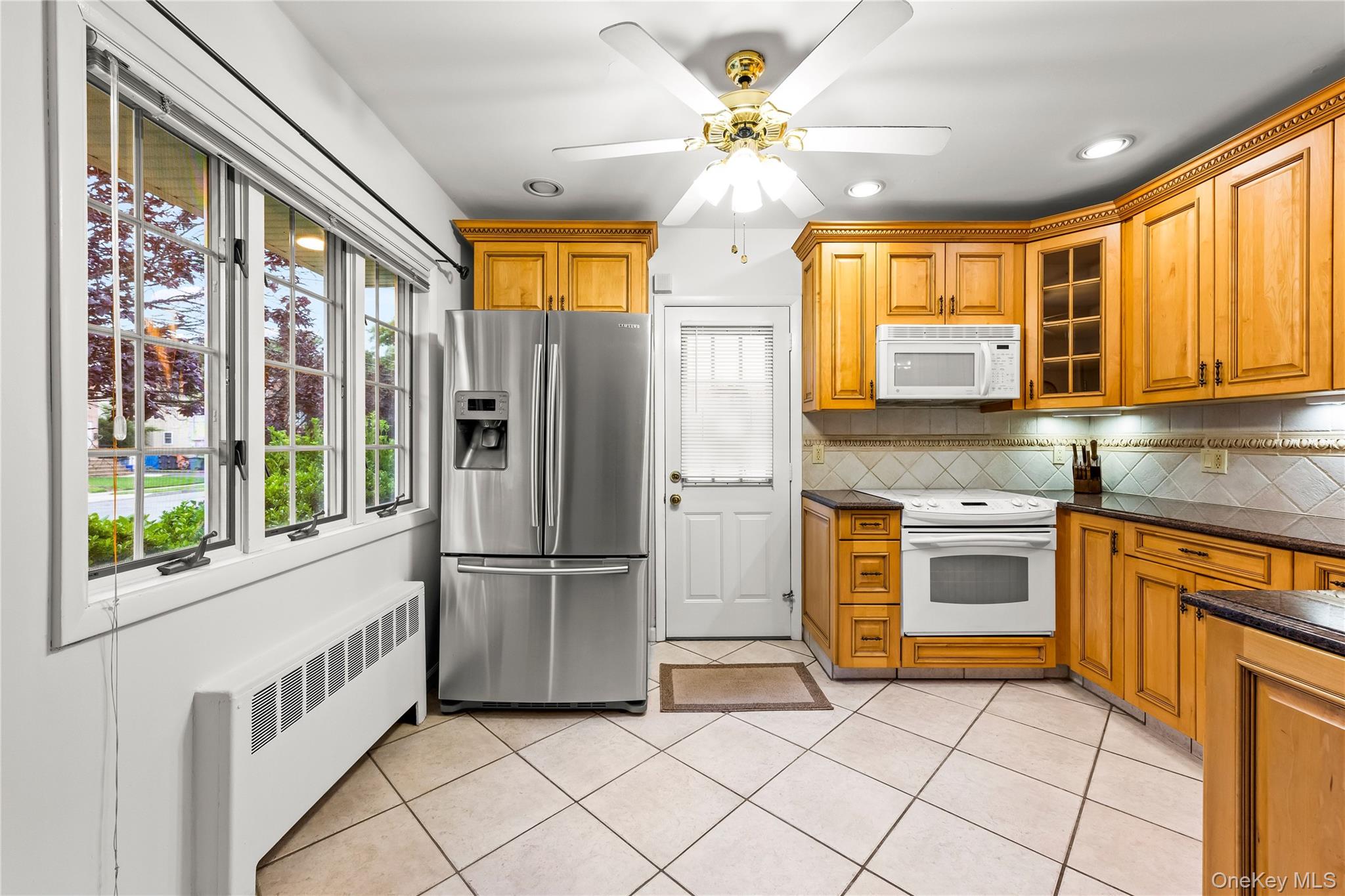 54 Edgewood Road Port Washington, NY 11050 - Photo 6 of 25
