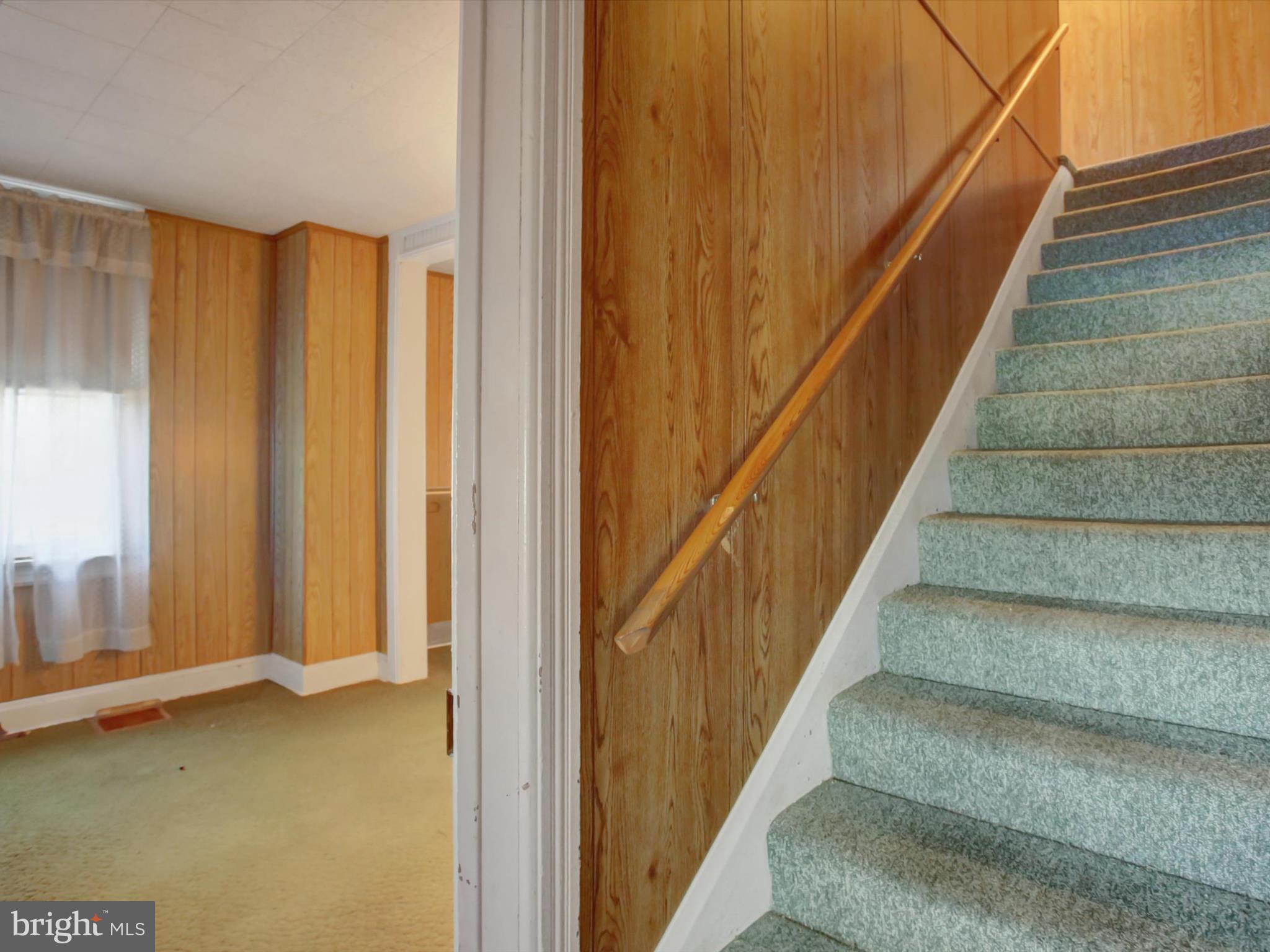 13740 Lower Edgemont Road Waynesboro, PA 17268 - Photo 11 of 34 a view of entryway with wooden floor