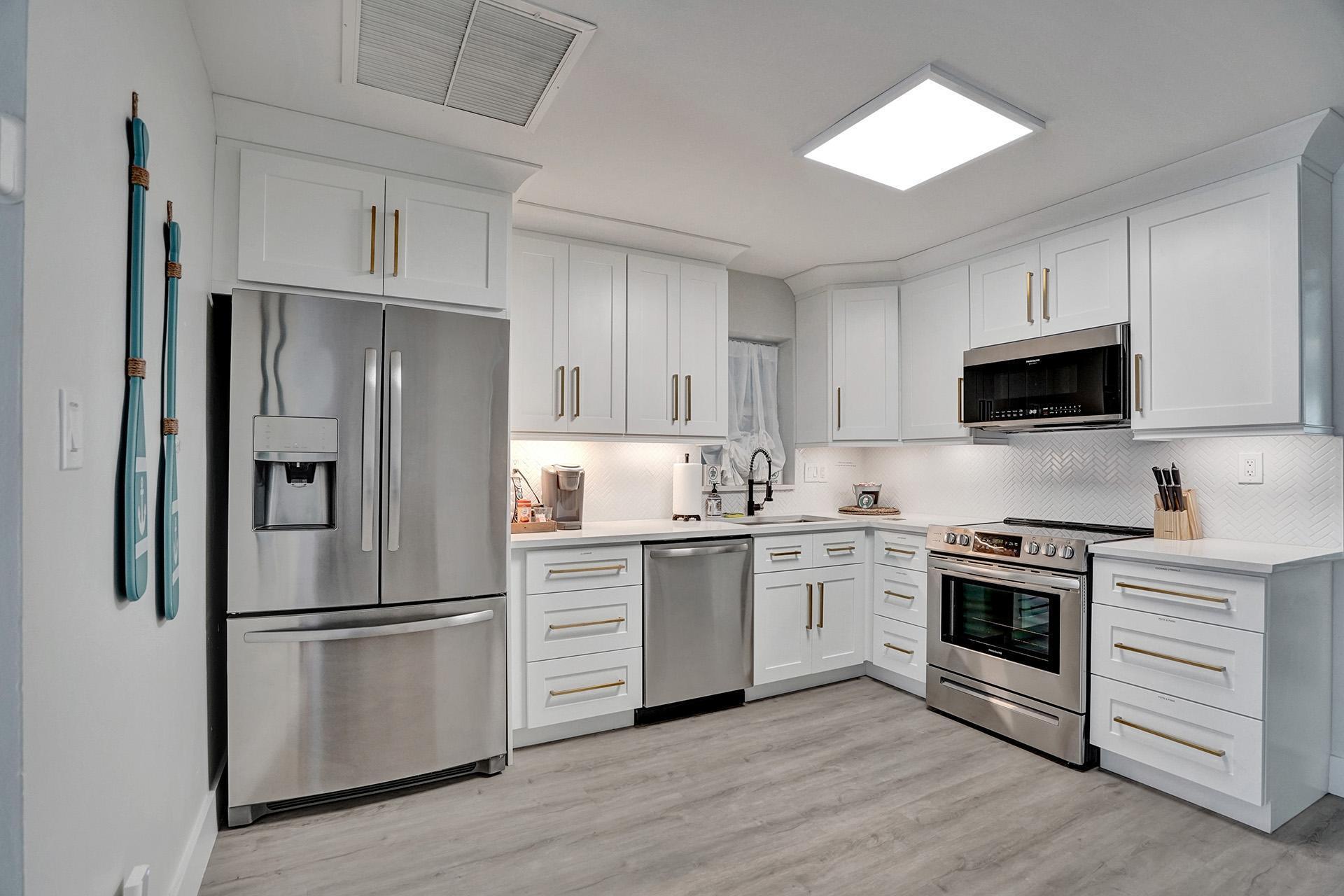 1969 Northeast 5th Street, Unit 12 Deerfield Beach, FL 33441 - Photo 5 of 92 DSC06634