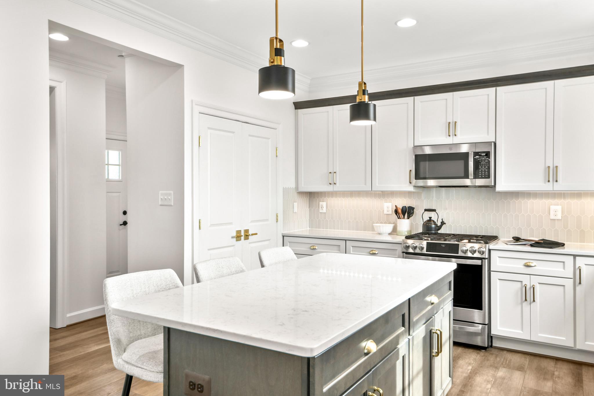 9813 Masser Road Frederick, MD 21702 - Photo 37 of 91 ... and designer-inspired pendant lights!