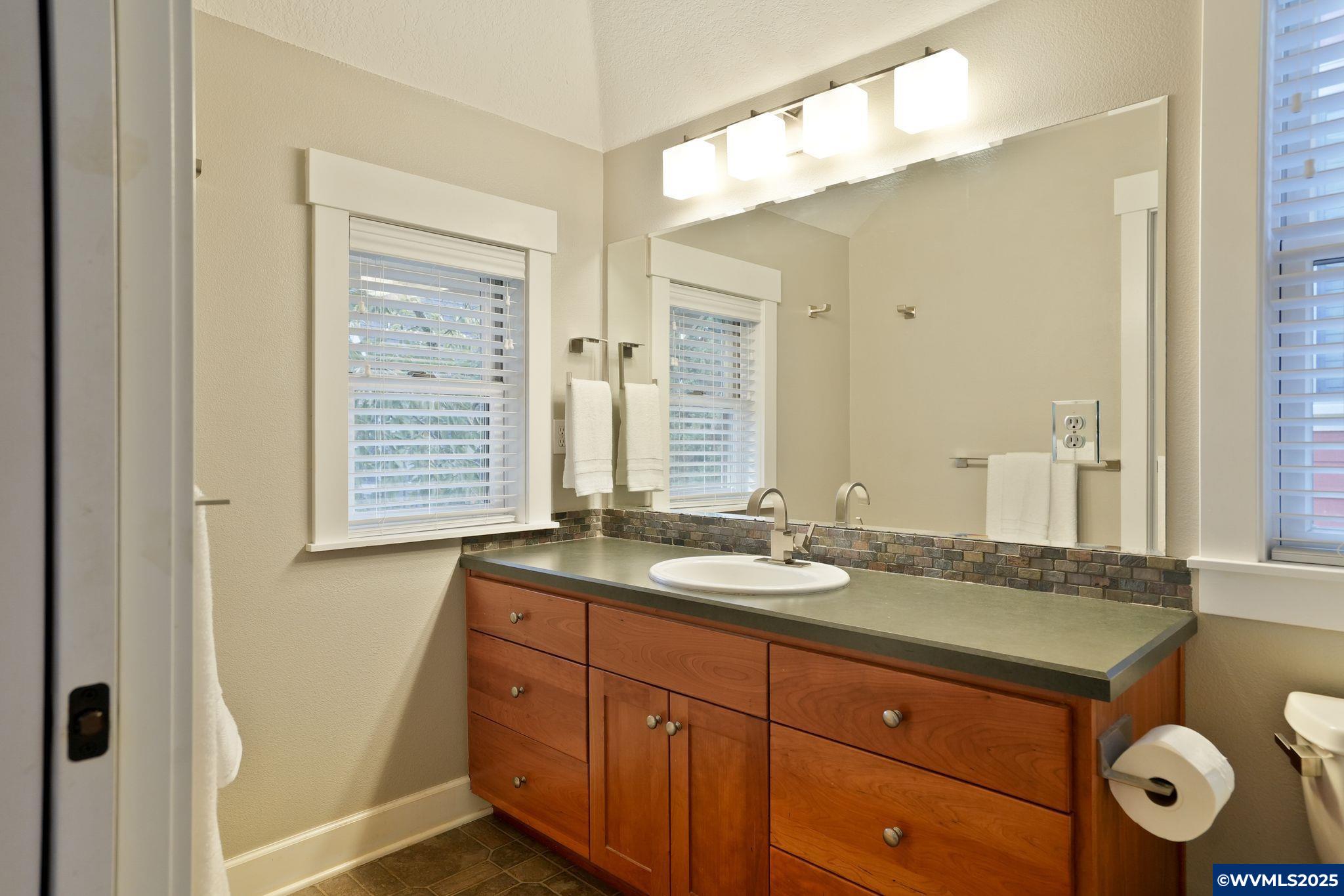 588 Rural Avenue South Salem, OR 97302 - Photo 34 of 48
