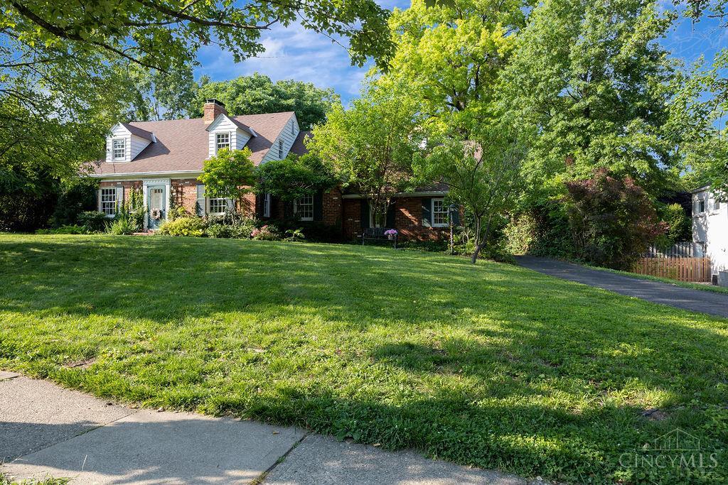 404 Oliver Road Wyoming, OH 45215 - Photo 5 of 50 Gallery Image 5