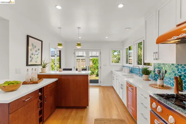 $1,695,000 | 1085 Creston Road, Berkeley, CA 94708