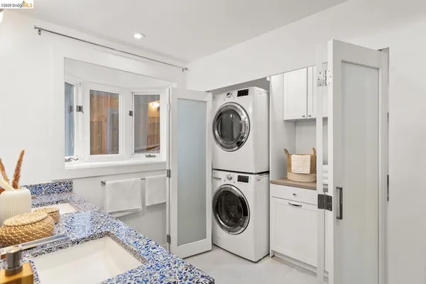 $1,695,000 | 1085 Creston Road, Berkeley, CA 94708