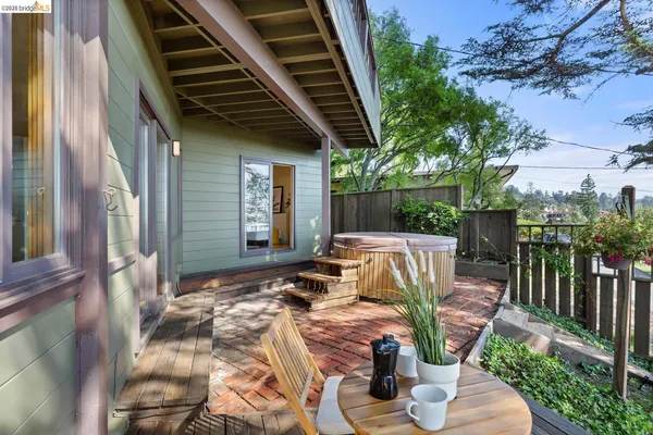 $1,695,000 | 1085 Creston Road, Berkeley, CA 94708