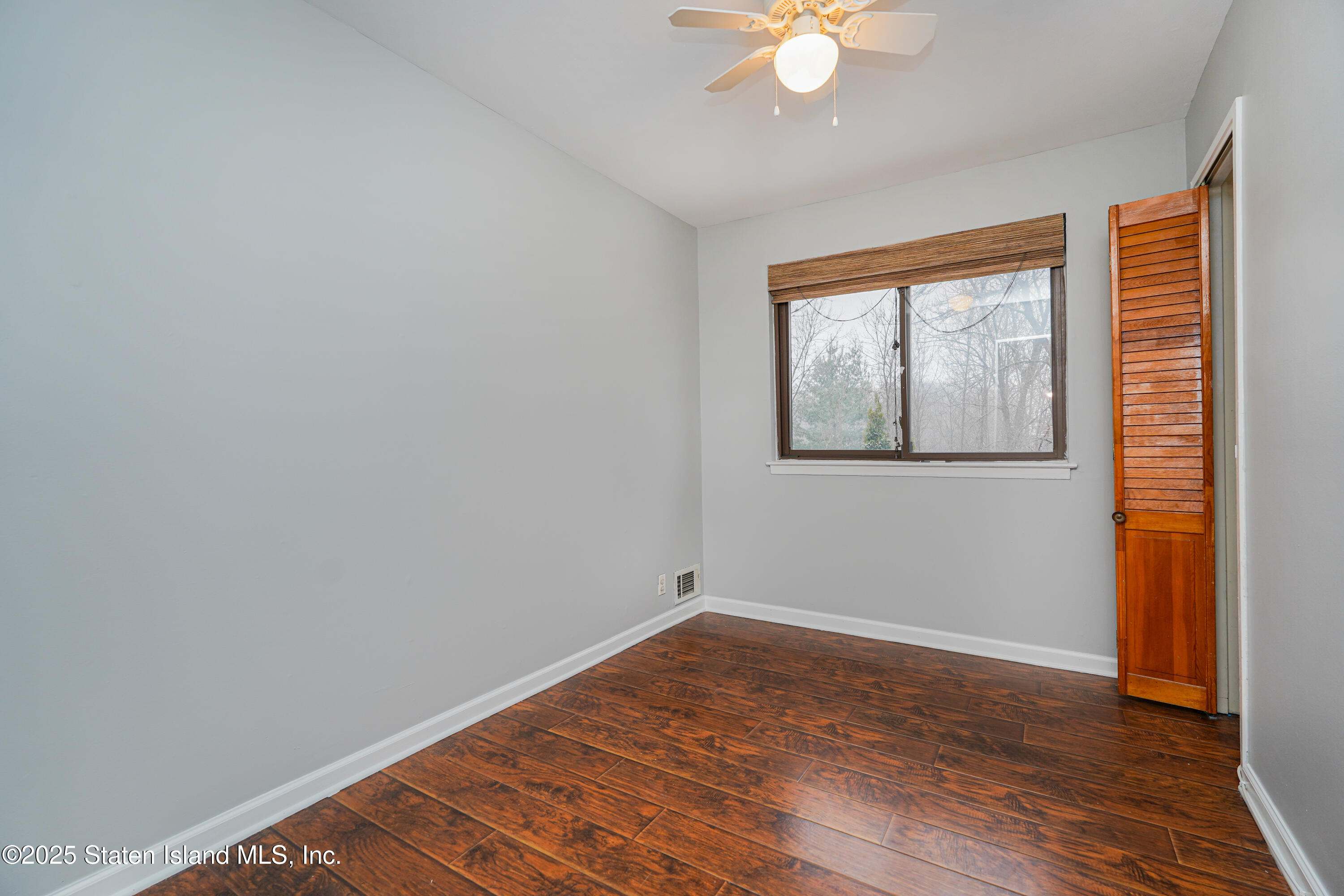 50 Rumson Road Staten Island, NY 10314 - Photo 13 of 28 Photo Jan 06 2025, 10 12 07 PM