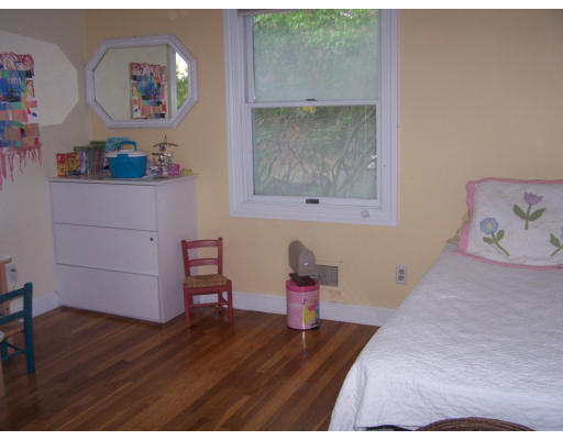 27 Davidson Road Framingham, MA 01701 - Photo 14 of 24